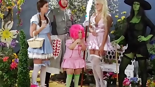 Bizarre Parody Sex With Midget Munchin MILF Moment
